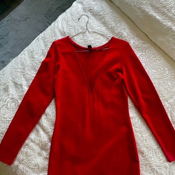 Deep V neck Bodycon Red dress - Picture 2 of 2